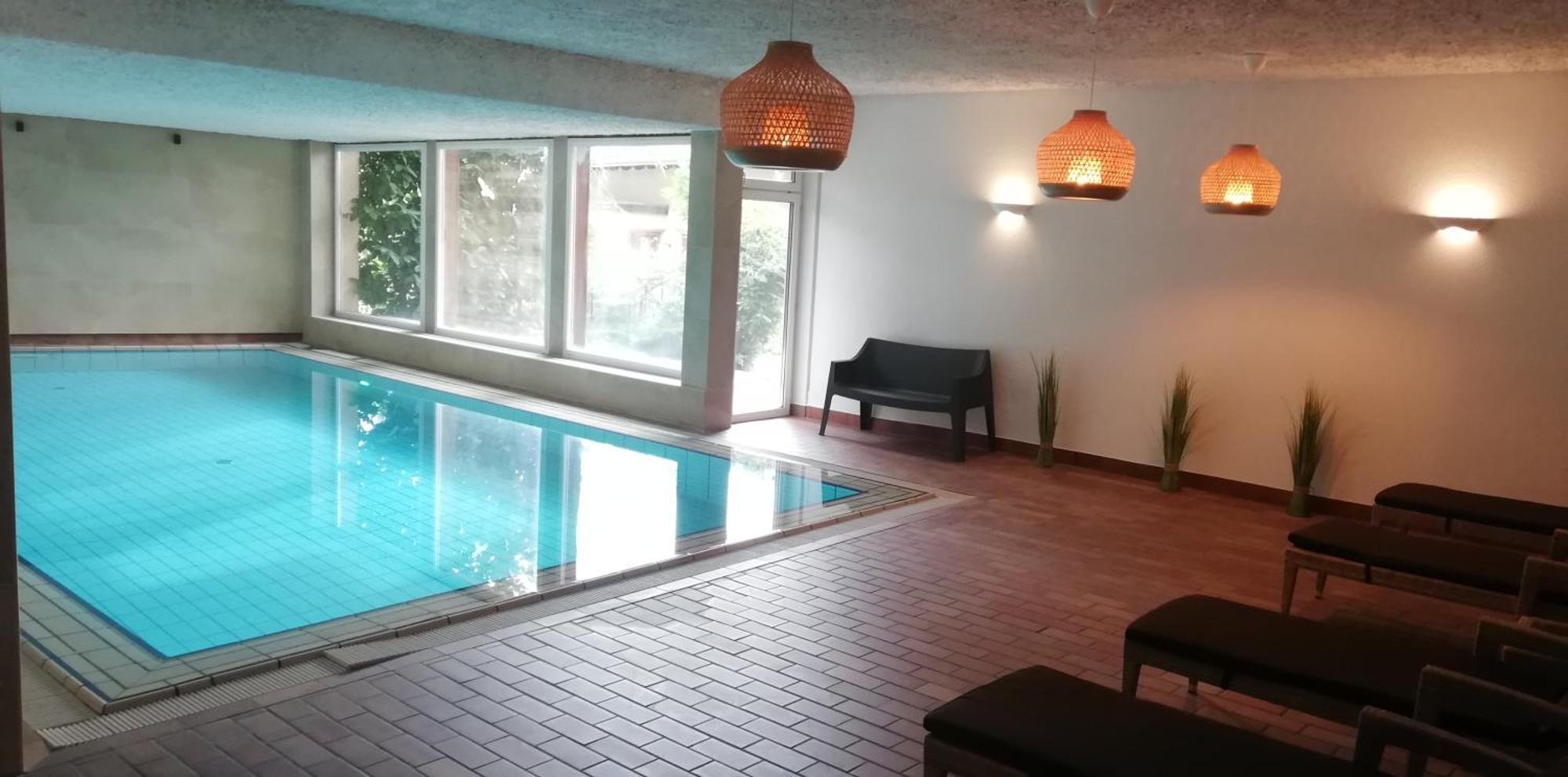 Ferienwohnungen St Hippolyt Mit Hallenbad Lagundo Exterior foto